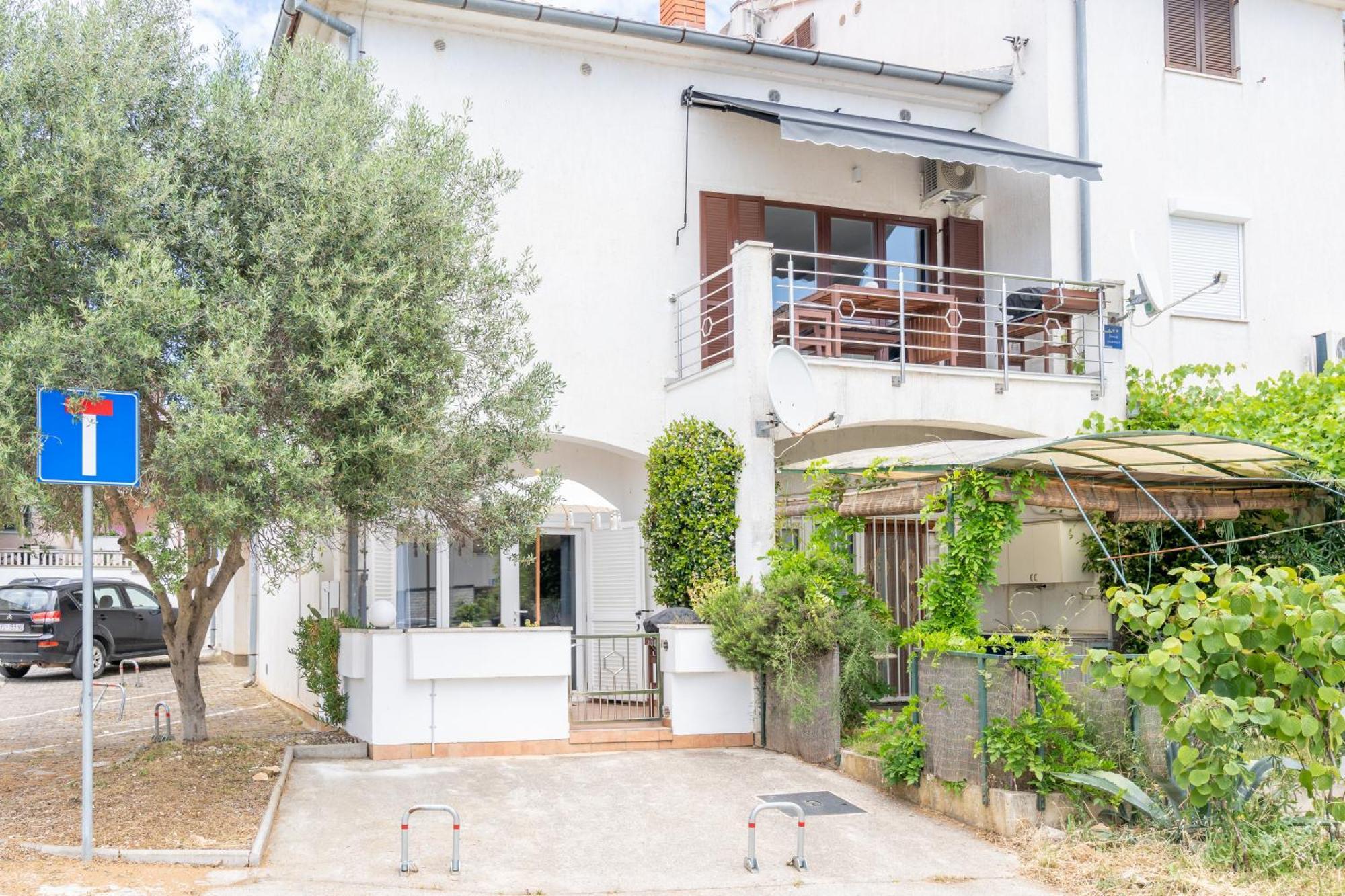 App Akumal-25M Zum Meer, Privatparkplatz, 50 Zoll Smart Tv, Sat Medulin Exterior photo